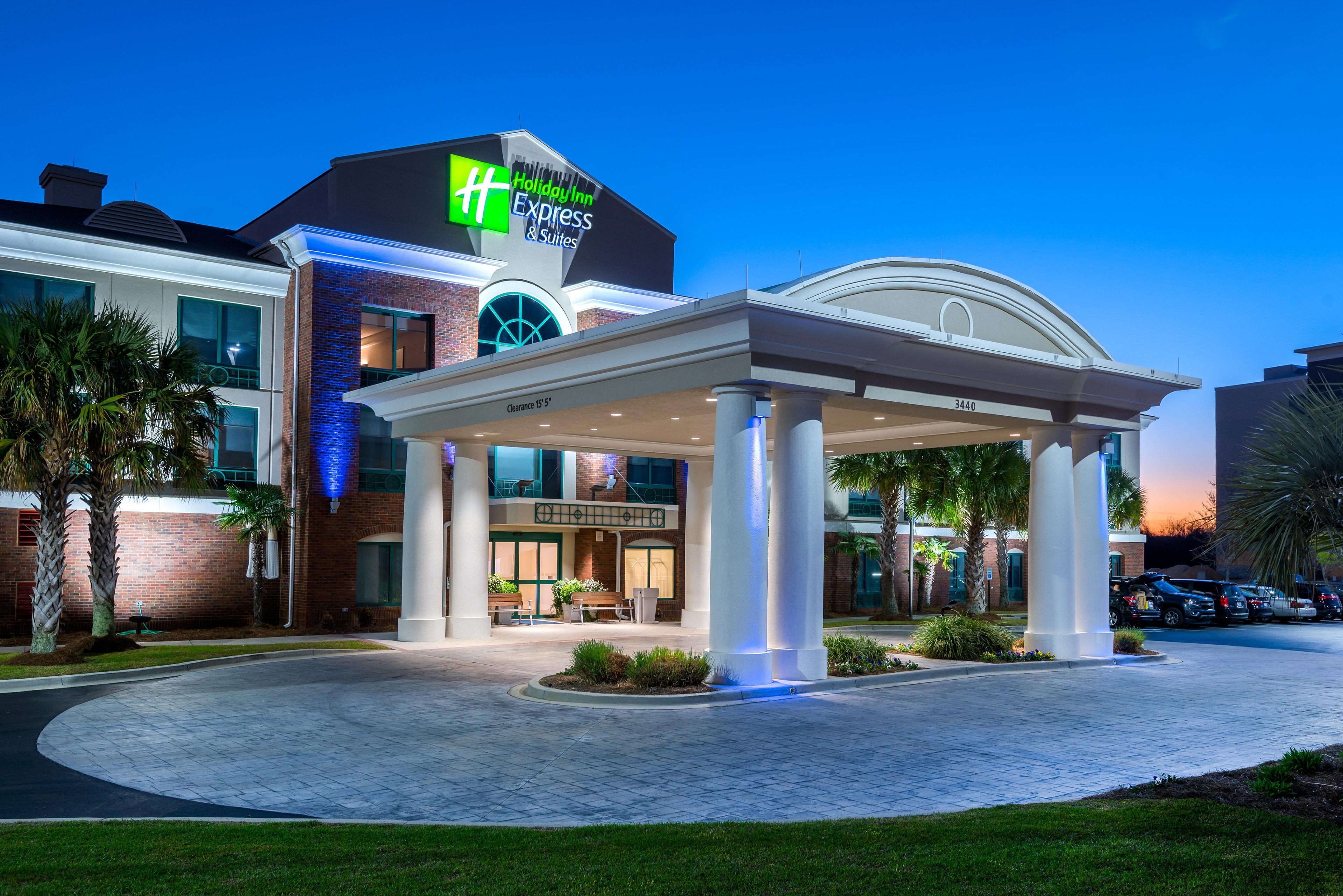 Holiday Inn Express & Suites Florence I-95 & I-20 Civic Ctr By Ihg Exterior foto