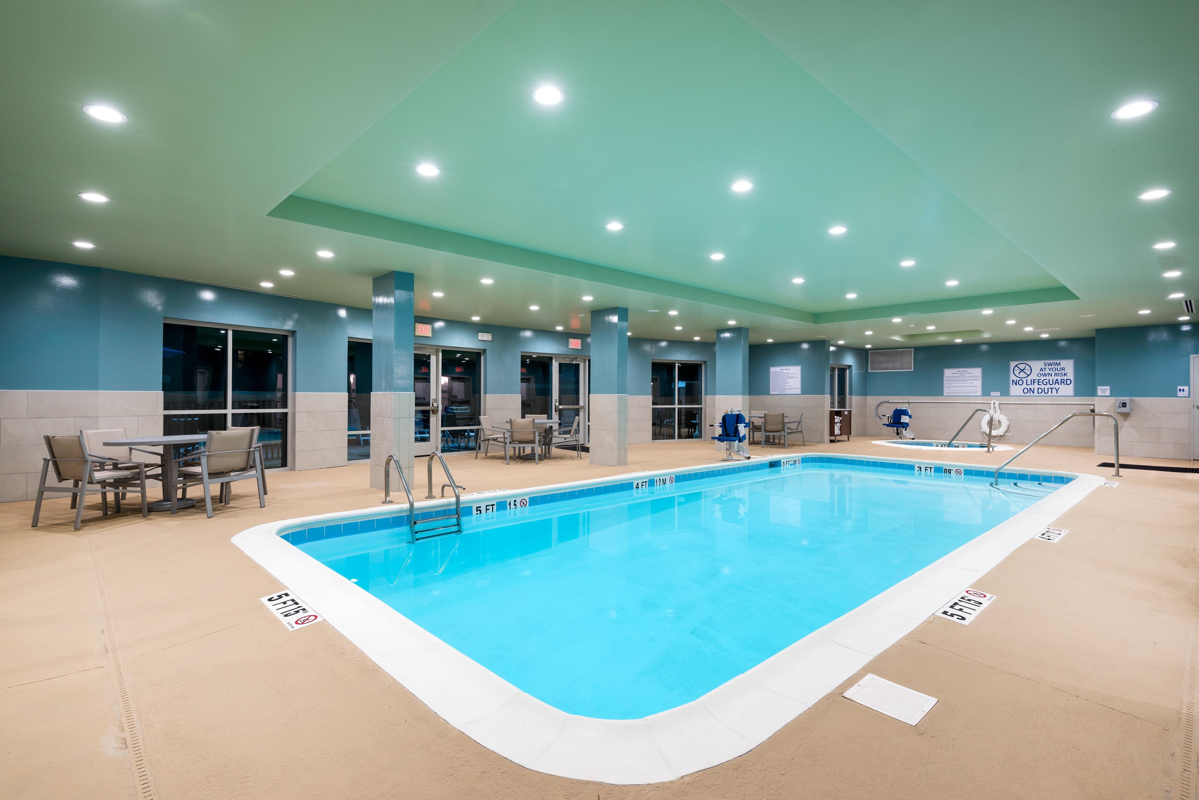Holiday Inn Express & Suites Florence I-95 & I-20 Civic Ctr By Ihg Exterior foto