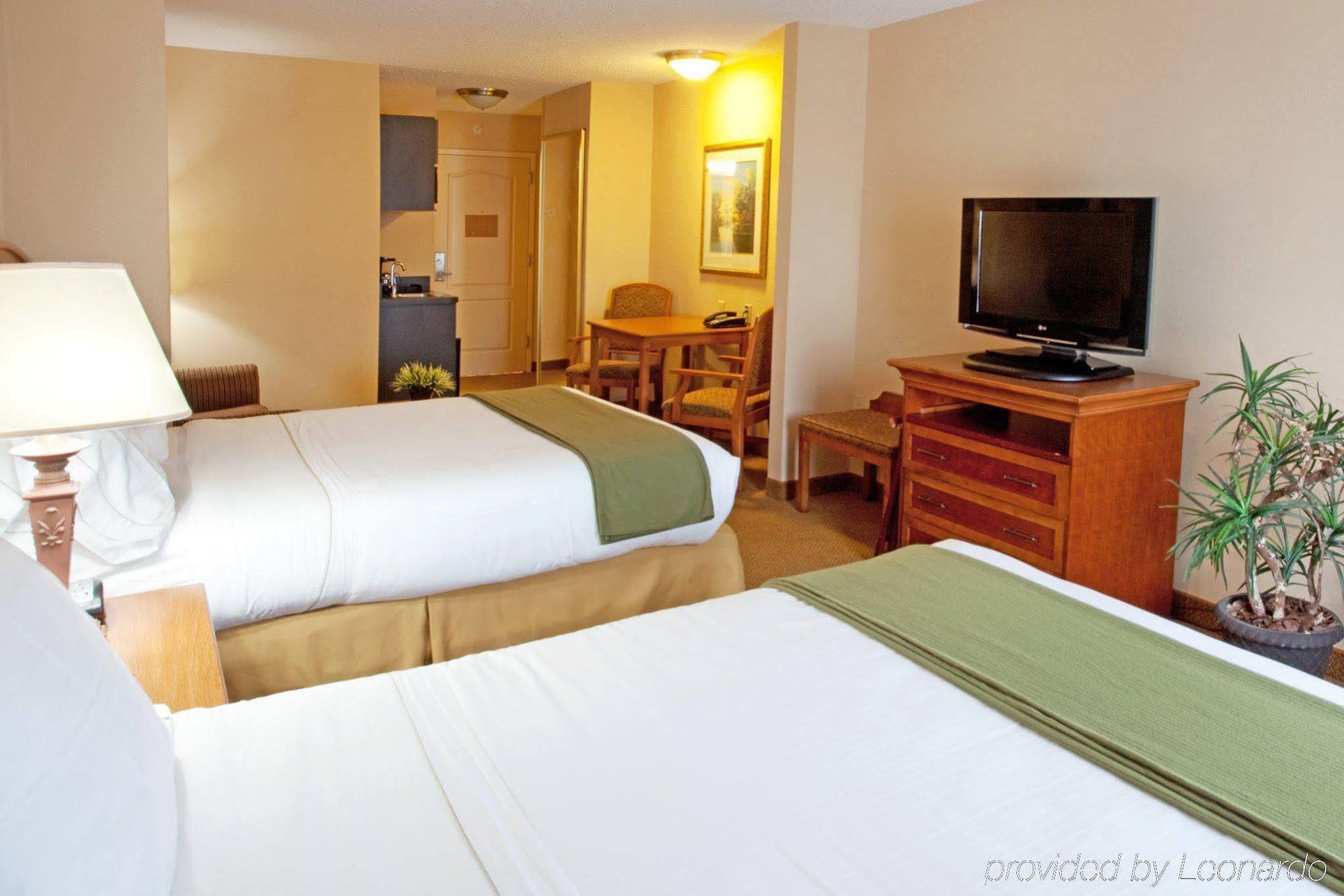 Holiday Inn Express & Suites Florence I-95 & I-20 Civic Ctr By Ihg Exterior foto
